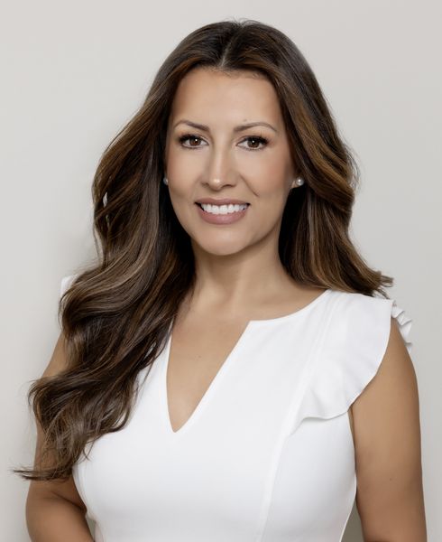 Elvira Santamaria, Realtor Associate